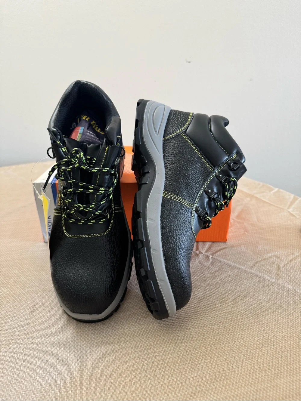 Men's steel toe Black Safety Work Boots with Gray Sole